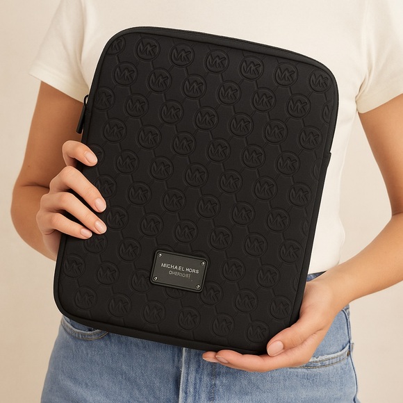 Michael Kors Embossed Black Tech Sleeve - Picture 1 of 5